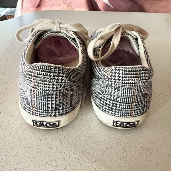 Taos Z79103 Womens Black Plaid Star Casual Sneaker Size US 8 - Picture 2 of 9